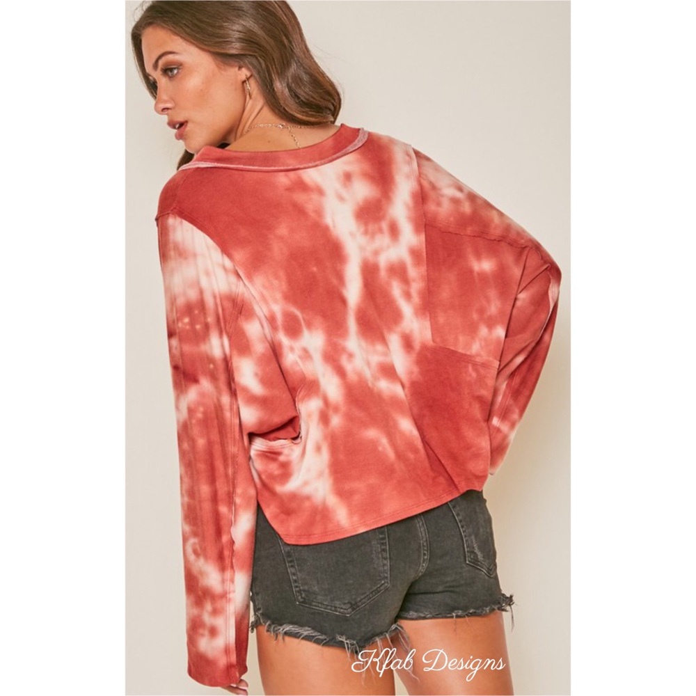 ❤️ LAST 1! V Neck Super Soft Tie Dye Batwing Top! - Picture 10 of 10